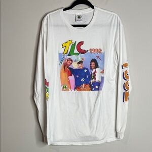 Cross Colours | Men’s TLC Graphic Long Sleeve Shirt Size Large